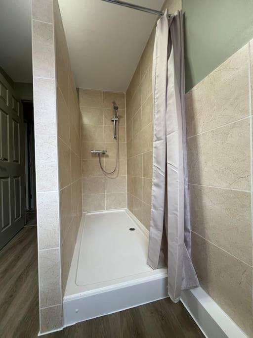 The Rose- Grd Floor, 2-5 Beds, Smarttv, Uni, Tram, M250 Fibre Διαμέρισμα Νότιγχαμ Εξωτερικό φωτογραφία